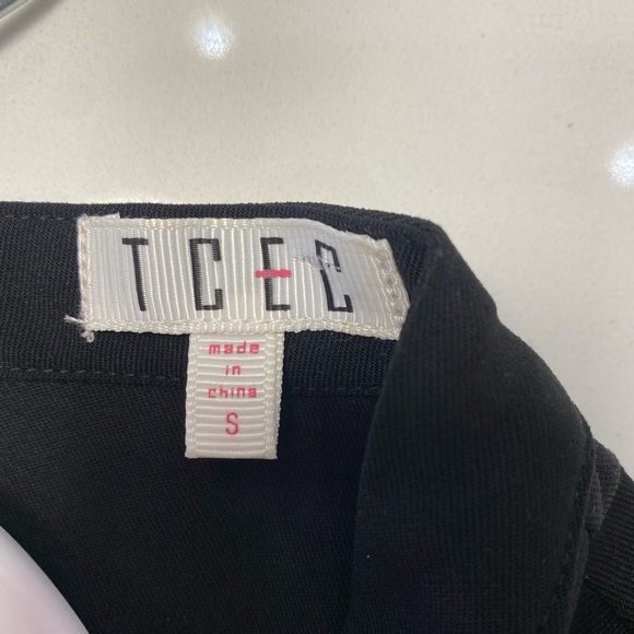 Black TCEC ruffle sleeve dress - Picture 3 of 3